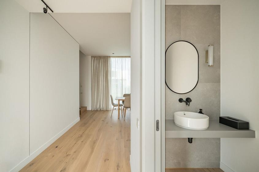 Duplex cu 4 camere cu Piscina în Tunari