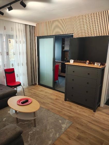 Apartament cu 3 camere decomandat, mobilat în Șelimbăr
