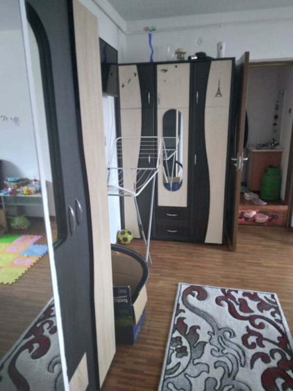 Vand apartamet cu 2 camere in Motru - 2