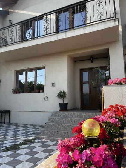 Casă cu 3 camere cu Teren 118 Mp în Lumina