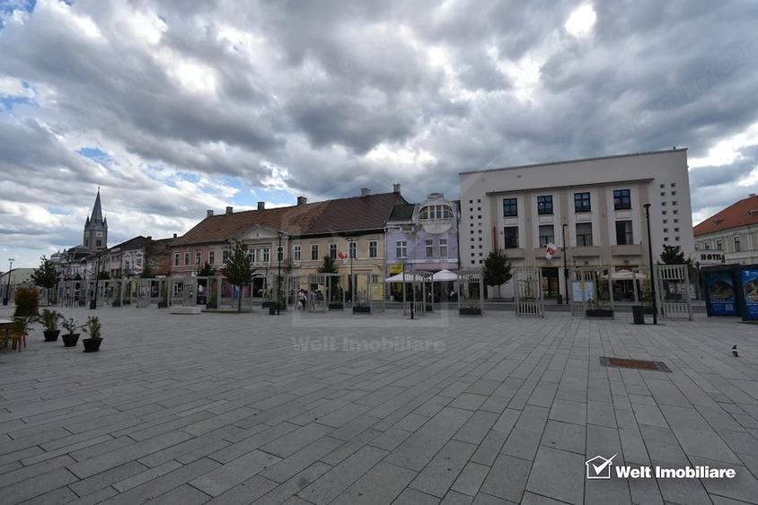 Apartament cu 3 camere semidecomandat în Ultracentral
