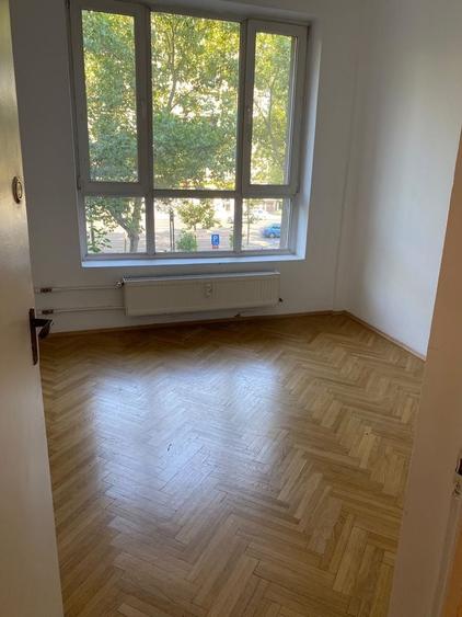 Apartament cu 3 camere semidecomandat în Ultracentral
