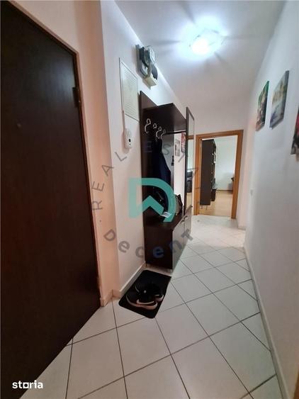 Apartament cu 2 camere decomandat în Triaj