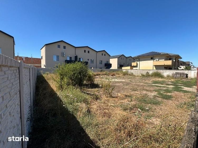Teren strada Safirului - 575mp - deschidere 26m - utilitati - 2