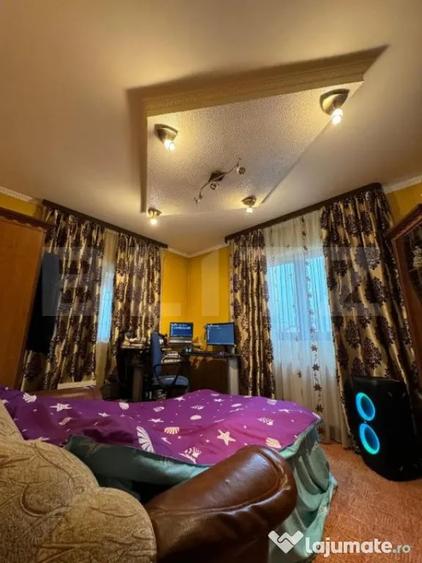 Casă cu 6 camere cu Teren 800 Mp în Vetiș