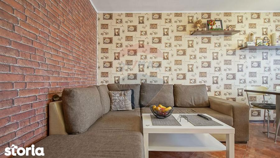 Apartament cu 2 camere decomandat în Triaj