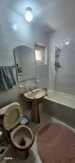 Apartament cu 3 camere în Rahova
