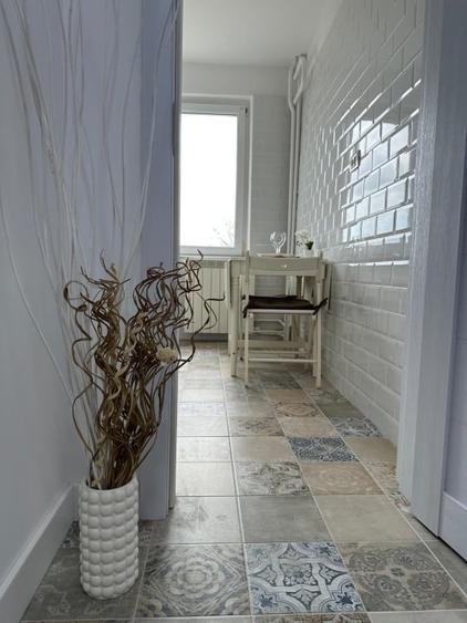 Apartament cu 2 camere decomandat, mobilat în Berceni