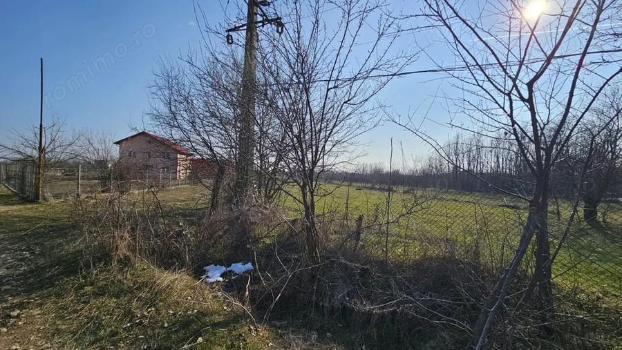Teren de 6076 mp, în Central