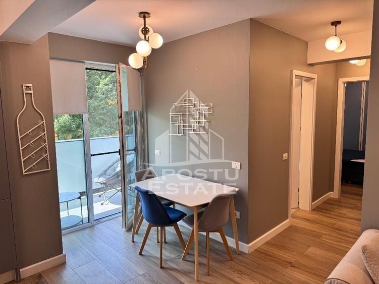 Apartament cu 2 camere semidecomandat în Girocului