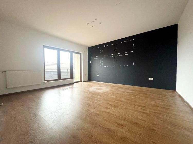 Apartament cu 4 camere decomandat în Zorilor
