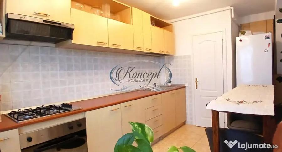 Apartament cu 3 camere semidecomandat în Andrei Mureșanu