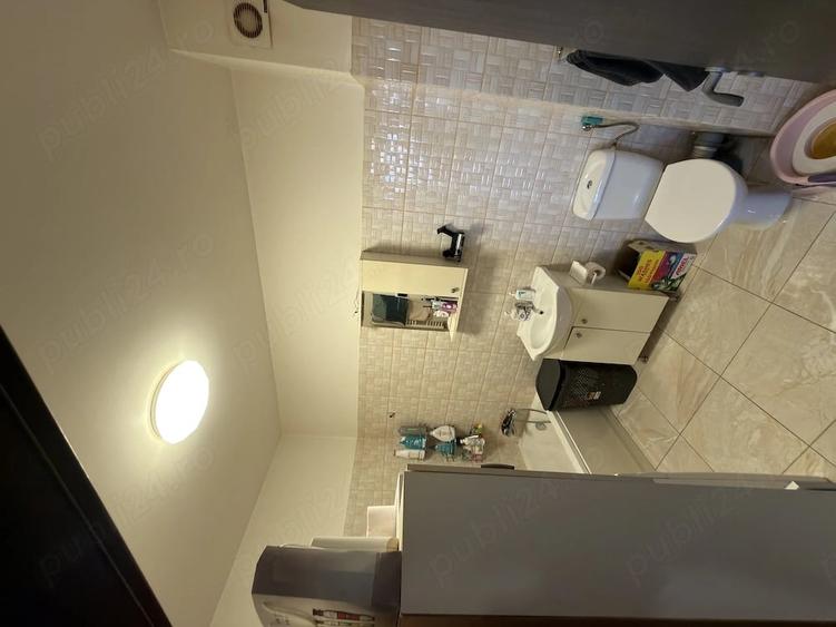 Apartament cu 2 camere semidecomandat în 1 Decembrie