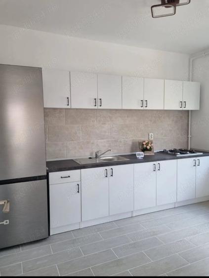 Apartament cu 4 camere semidecomandat în Ultracentral