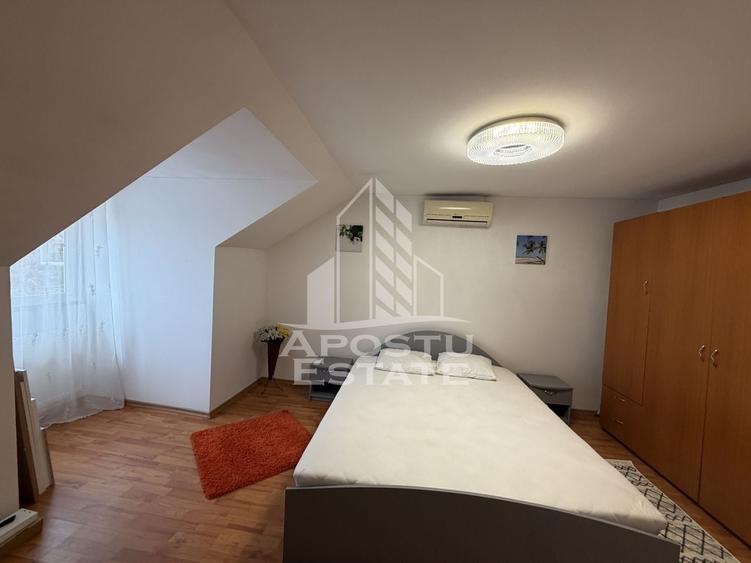 Apartament cu 3 camere semidecomandat, mobilat în Girocului