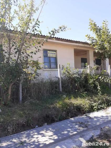 Casă cu 6 camere în Vârteșcoiu