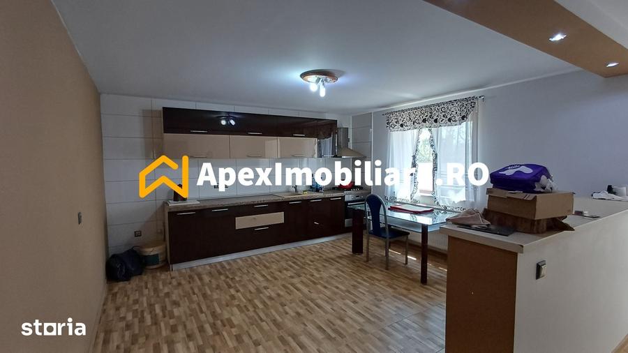 Casă cu 4 camere cu Teren 883 Mp în Varlaam