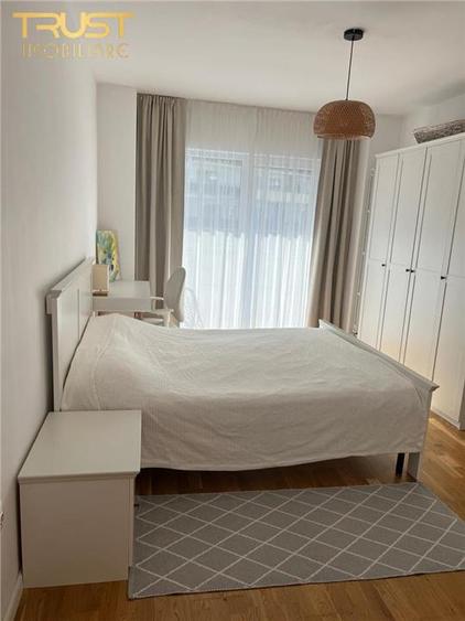 Apartament cu 3 camere semidecomandat în Bună Ziua