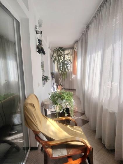 Apartament cu 3 camere decomandat în Pantelimon