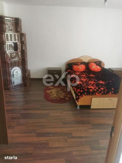 Casă cu 5 camere cu Teren 700 Mp în Dragomirești