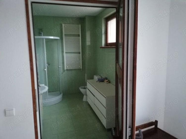 Casă cu 3 camere în Central