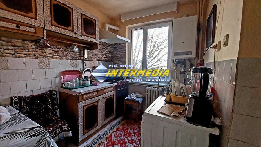 Apartament cu 2 camere decomandat, mobilat în Cetate