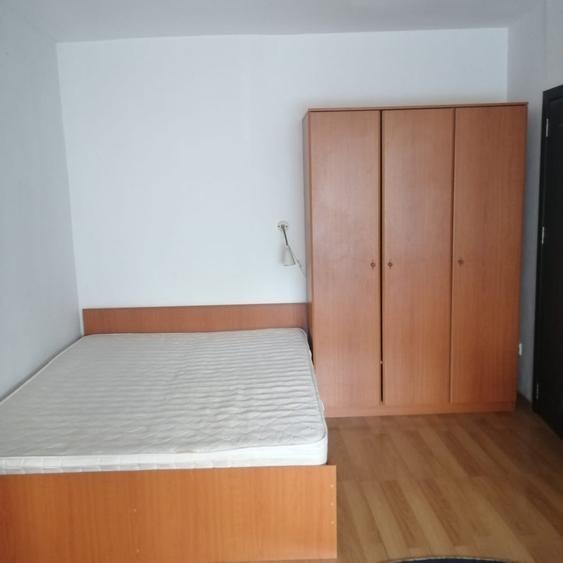 Garsonieră decomandată în Vitan