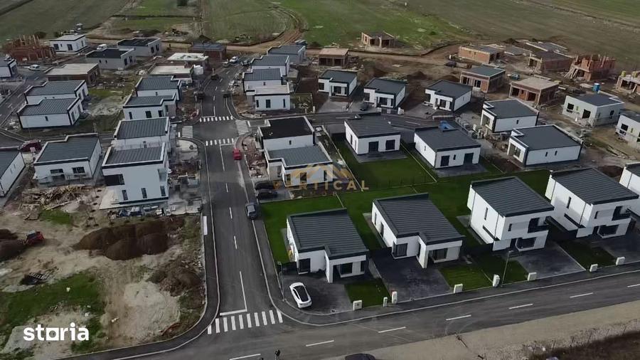 Casă cu 3 camere cu Teren 343 Mp în Vidra