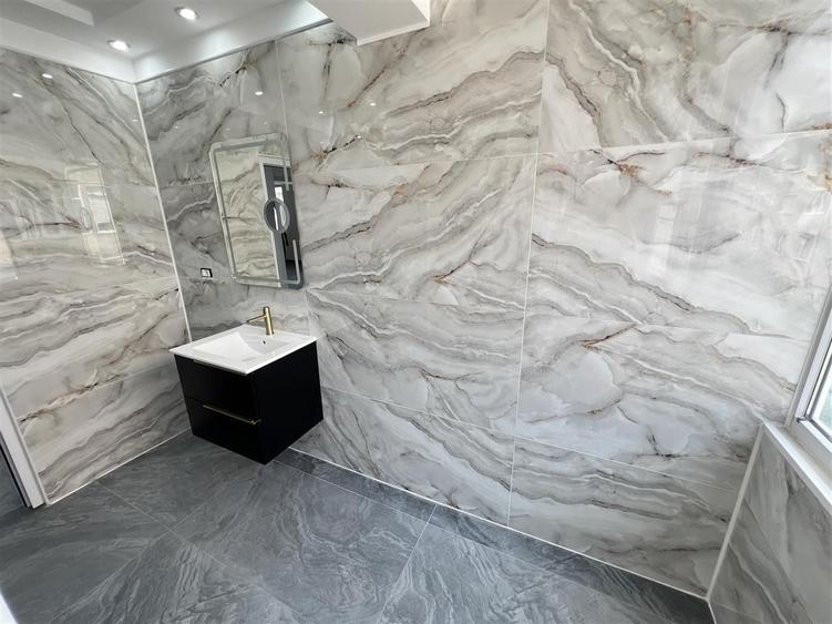 Apartament cu 3 camere decomandat în Ultracentral
