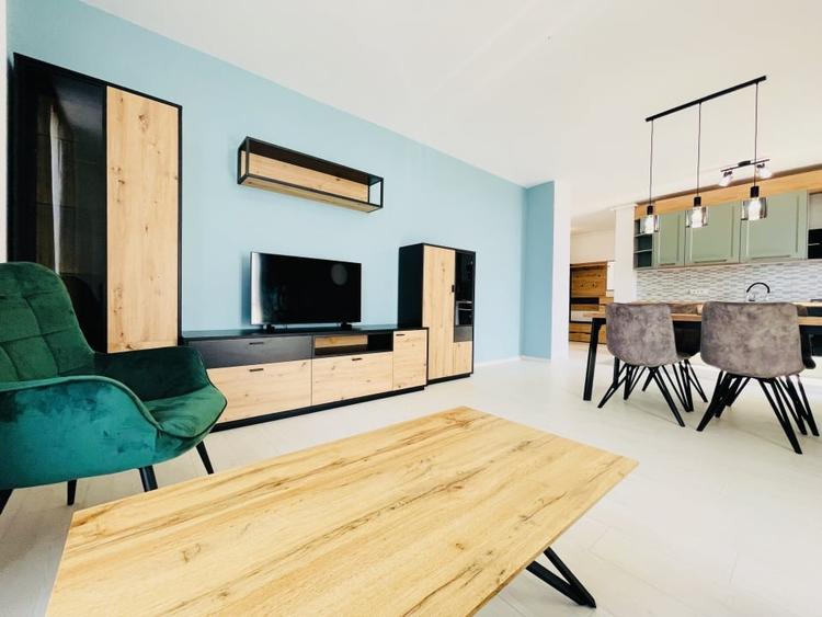 Apartament cu 2 camere semidecomandat, mobilat în Take Ionescu