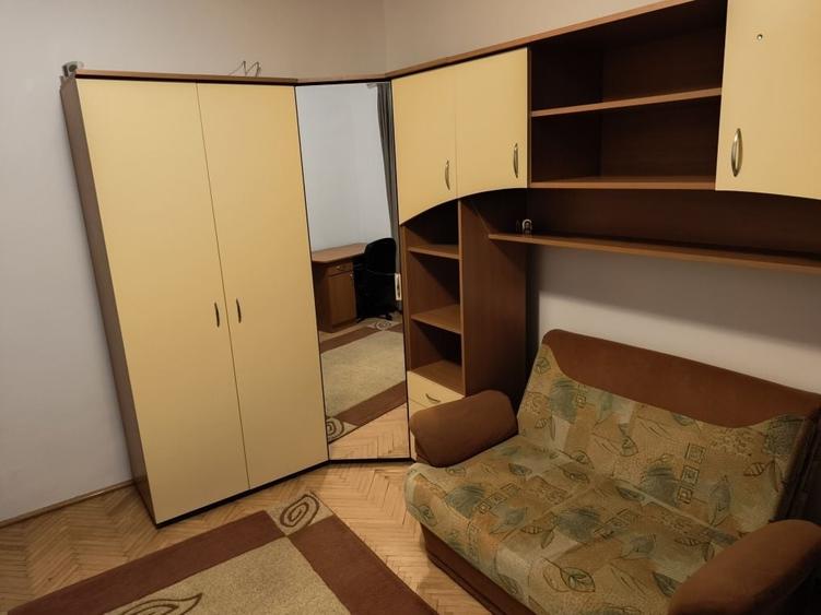 Apartament cu 2 camere decomandat în Pandurilor