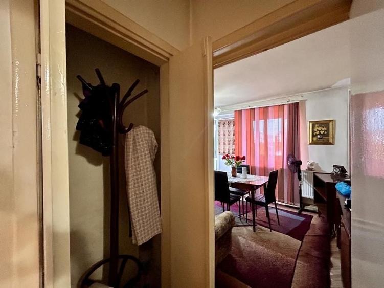 Apartament cu 2 camere decomandat, mobilat în Central
