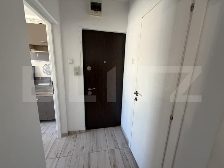 Apartament cu 2 camere semidecomandat, mobilat în Cetate