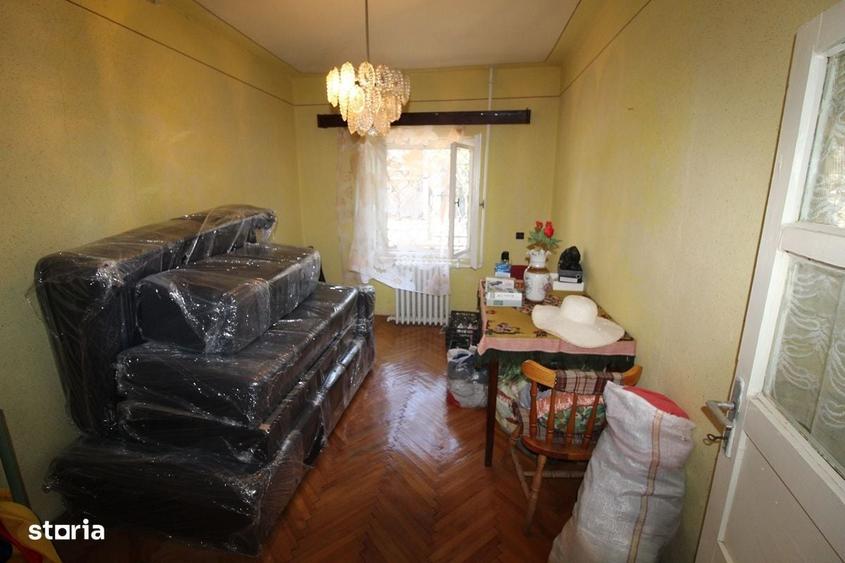Casă cu 4 camere în Central