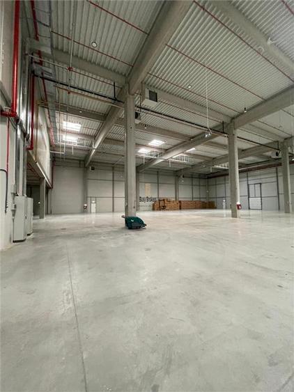 Spațiu industrial, de 3,900 mp, în Luna de Sus