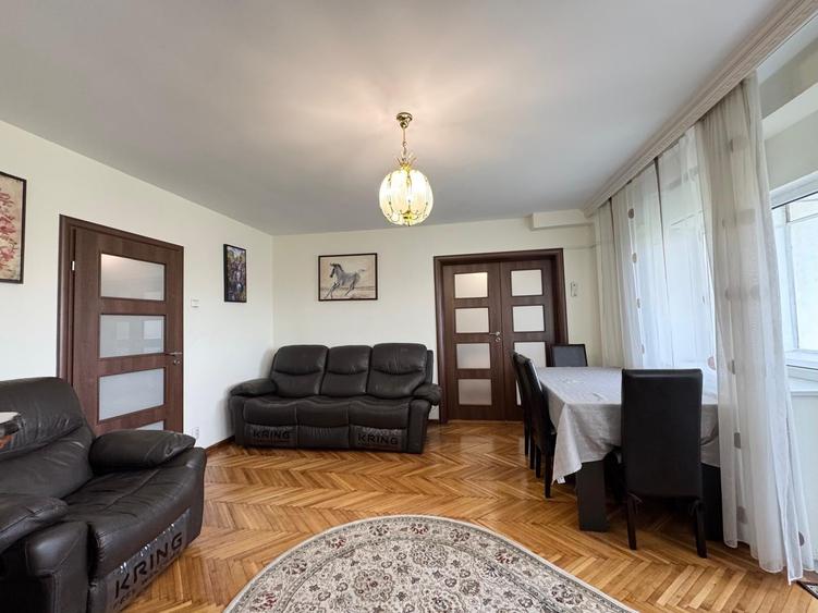 Apartament cu 3 camere decomandat, mobilat în Unirii