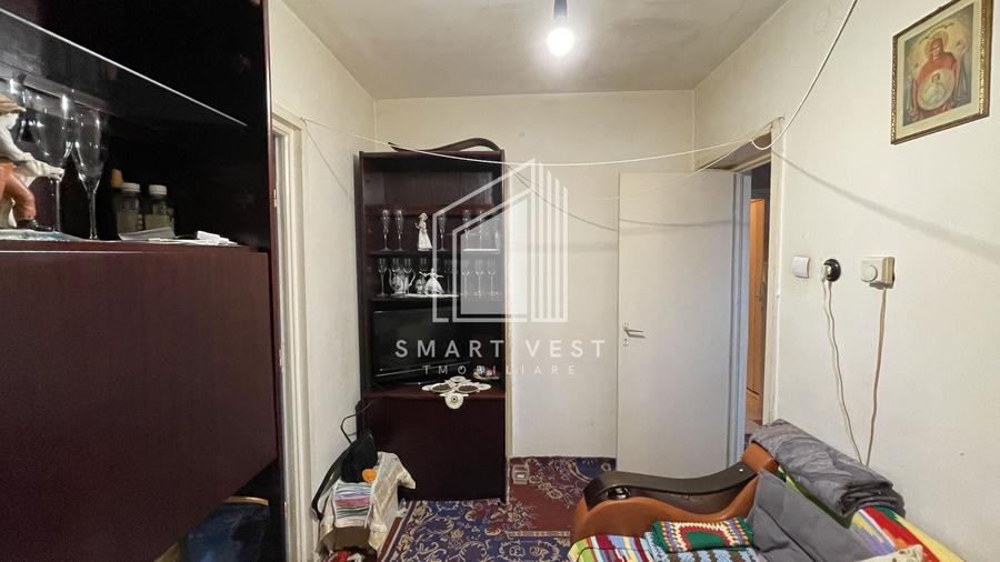Apartament cu 4 camere semidecomandat, mobilat în Micro 15