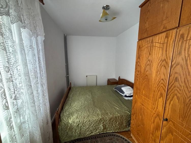 Apartament cu 4 camere semidecomandat, mobilat în Inel II