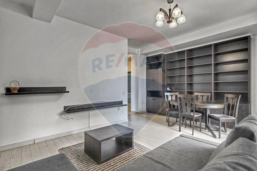 Apartament cu 2 camere decomandat în Jiului