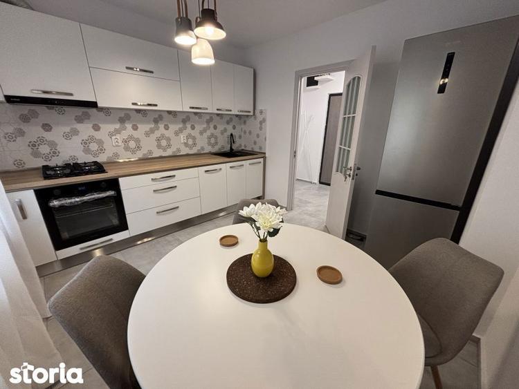 Apartament cu 3 camere decomandat, mobilat în Vitan