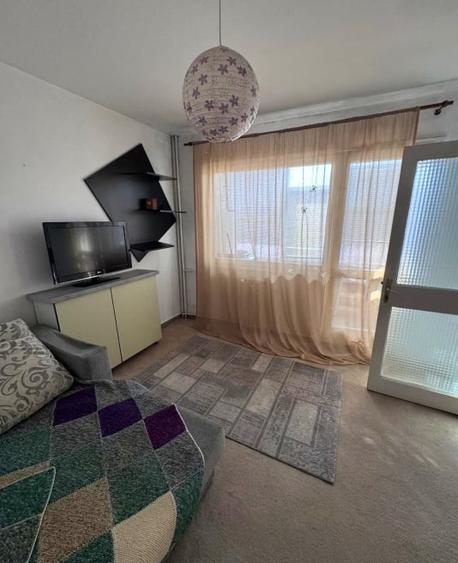 Apartament cu 2 camere nedecomandat în Podu Roș