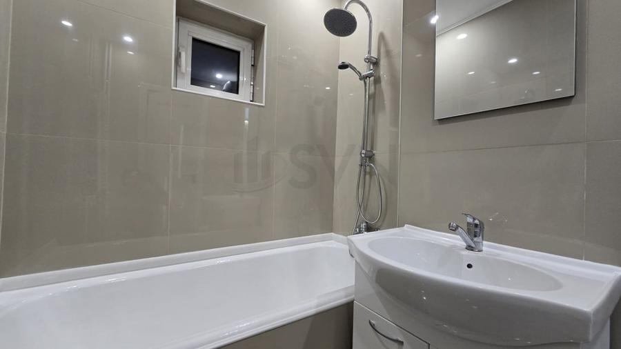 Apartament cu 3 camere decomandat, mobilat în Colentina