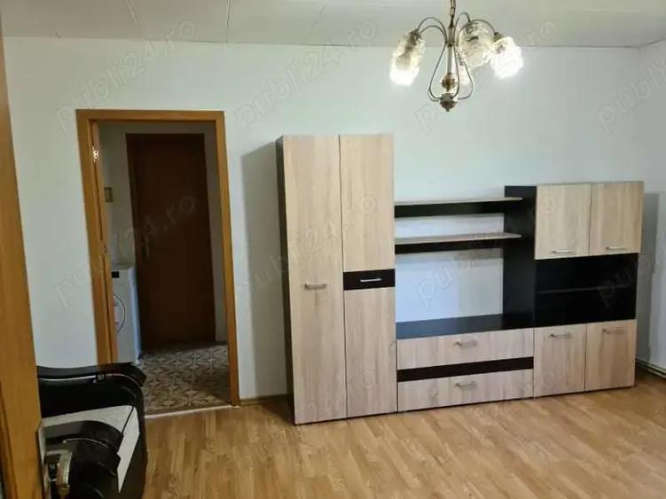 Apartament cu 2 camere semidecomandat în Centrul Vechi