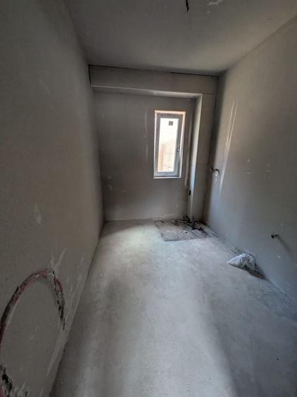 Duplex cu 4 camere cu Canalizare în Florești
