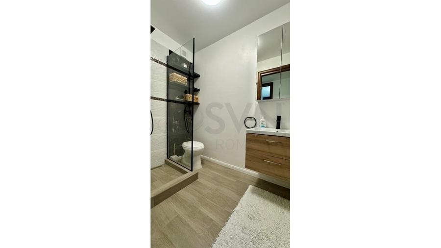 Apartament cu 3 camere semidecomandat în Barbu Văcărescu