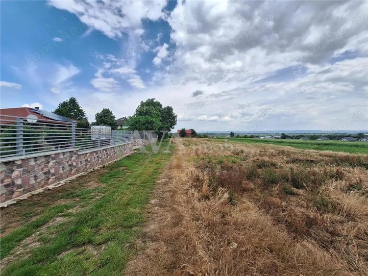 Teren intravilan 2700 mp, deschidere 123 ml, zona Hemeiusi - 9