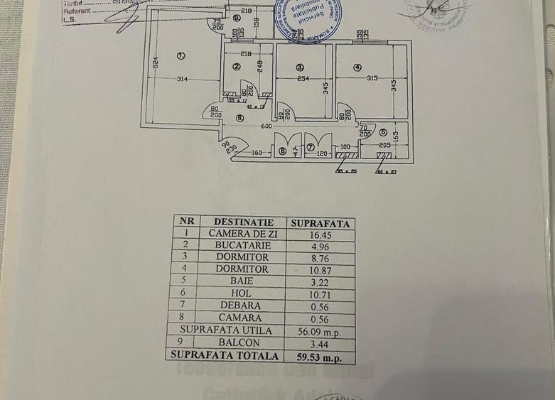 Apartament cu 3 camere decomandat, mobilat în Titan