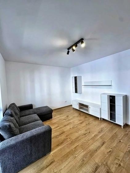 Apartament cu 3 camere decomandat în Sânpetru