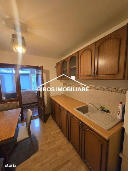 Apartament cu 2 camere decomandat în Sărari