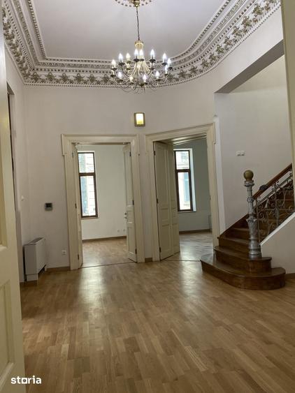 Spațiu comercial, de 530 mp, în Eminescu